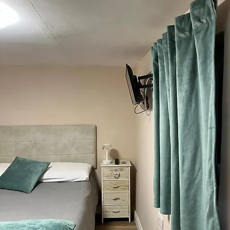 La Petite Maison نابولي