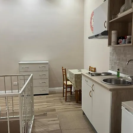 La Petite Maison نابولي